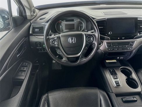 Used 2023 Honda Ridgeline RTL-E image 3