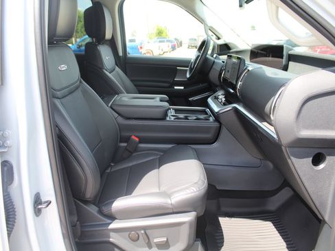 New 2026 Ford Expedition Platinum w/ Driver's Package AWD/4WD image 19