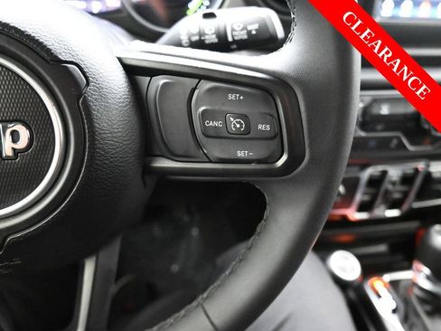 Used 2023 Jeep Wrangler Unlimited image 26
