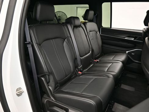 Used 2023 Jeep Wagoneer L Series III w/ Preferred Equipment Group image 47