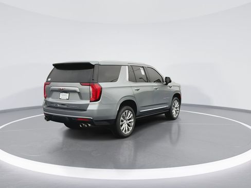Used 2024 GMC Yukon Denali w/ Denali Reserve Package image 8