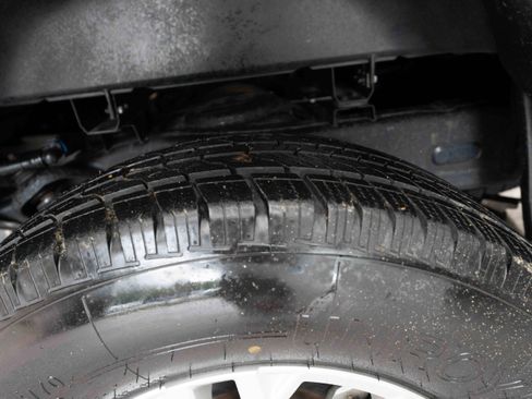 Used 2022 Toyota Tundra SR5 w/ Convenience Package image 29