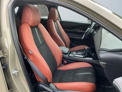 Used 2025 MAZDA CX-30 Carbon image 16