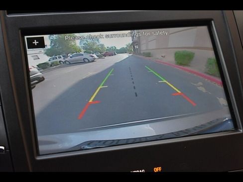 Used 2016 Lincoln MKC Reserve image 10