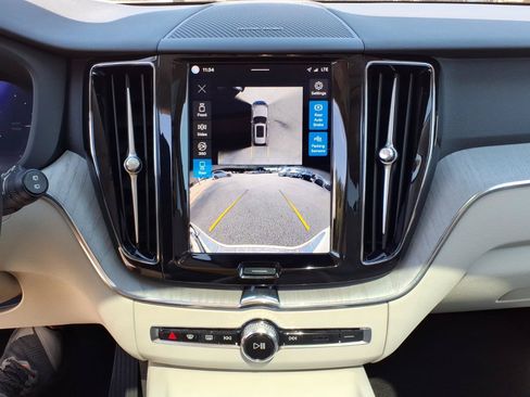 Certified 2024 Volvo XC60 T8 Plus w/ Protection Package Premier AWD/4WD image 10