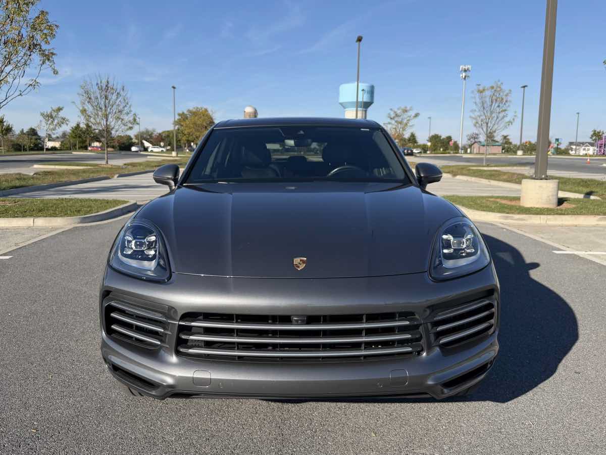 Used 2020 Porsche Cayenne AWD/4WD image 2