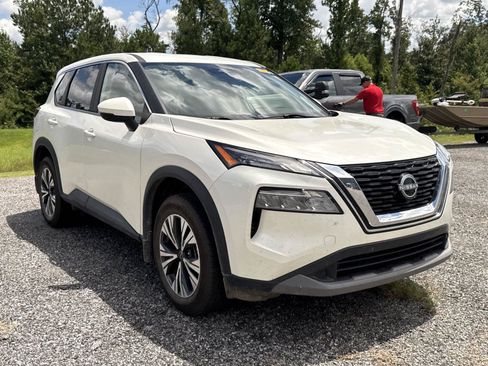Used 2023 Nissan Rogue SV FWD image 2