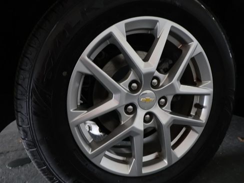 Used 2022 Chevrolet Equinox LT AWD/4WD image 32