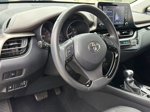 Certified 2021 Toyota C-HR Limited image 22