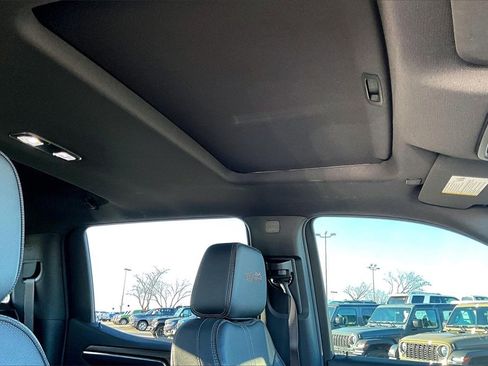 Used 2023 Chevrolet Silverado 1500 High Country w/ High Country Premium Package image 19