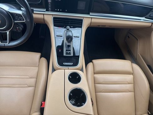 Used 2018 Porsche Panamera 4 image 15