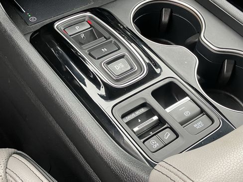Certified 2023 Honda Pilot Elite image 29