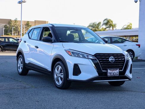 Used 2024 Nissan Kicks S FWD image 2