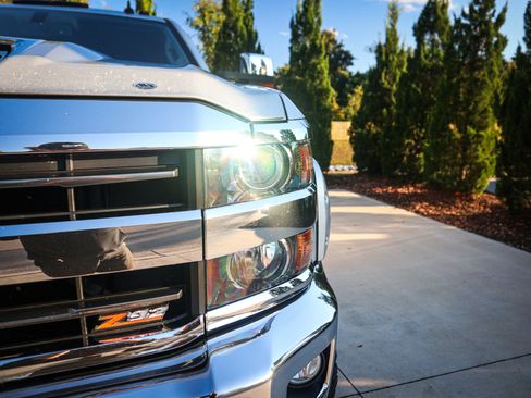 Used 2019 Chevrolet Silverado 2500 LTZ w/ Duramax Plus Package image 5