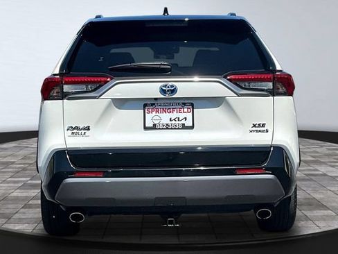 Used 2019 Toyota RAV4 XSE w/ XSE Weather Package AWD/4WD image 5