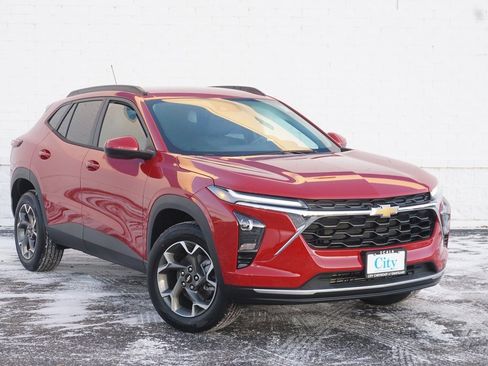 New 2026 Chevrolet Trax LT image 2