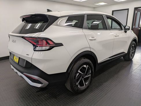 Certified 2024 Kia Sportage LX image 4
