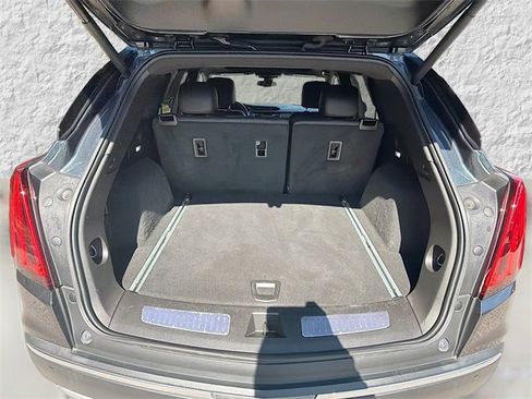 Used 2020 Cadillac XT5 Premium Luxury image 12