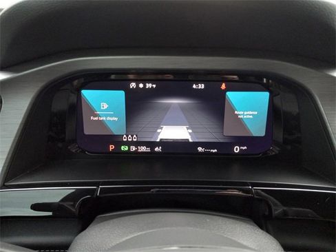 Used 2024 Volkswagen Atlas Cross Sport SE w/ Panoramic Sunroof Package image 17