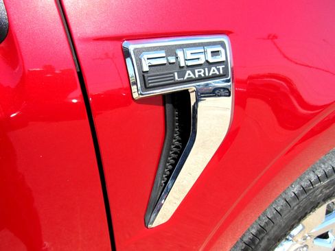 Used 2023 Ford F150 Lariat w/ Equipment Group 502A High image 40