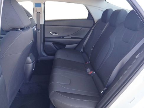 New 2026 Hyundai Elantra SE FWD image 13