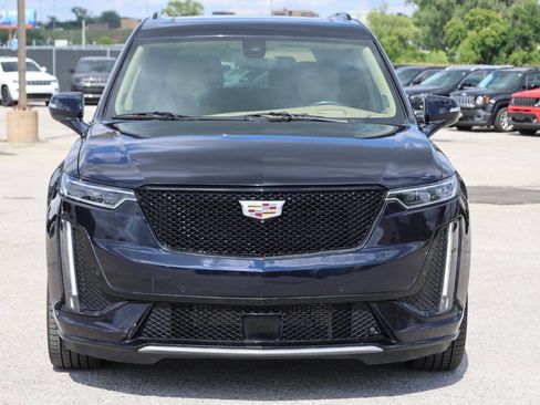 Used 2021 Cadillac XT6 Sport w/ Platinum Package AWD/4WD image 5