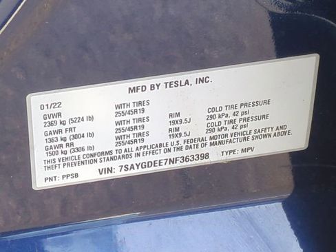 Used 2022 Tesla Model Y Long Range image 38