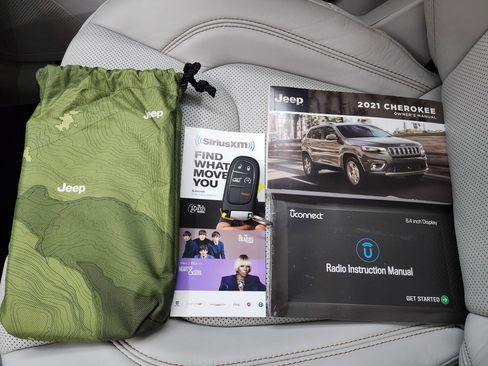 Used 2021 Jeep Cherokee Limited w/ Elite Package image 45