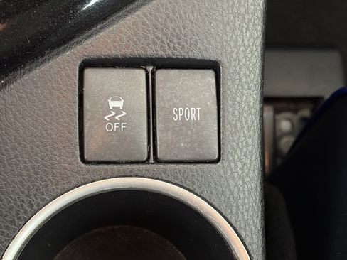 Used 2017 Toyota Corolla SE image 23