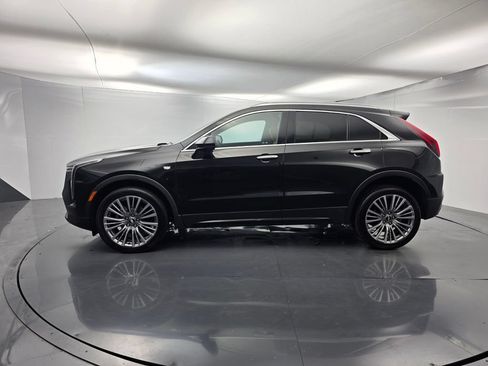 Used 2025 Cadillac XT4 Premium Luxury w/ Technology Package AWD/4WD image 7