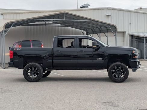 Used 2018 Chevrolet Silverado 1500 LT w/ Texas Edition image 4