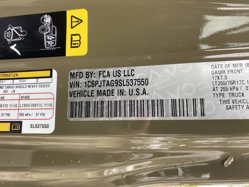 Used 2025 Jeep Gladiator Sport AWD/4WD image 24