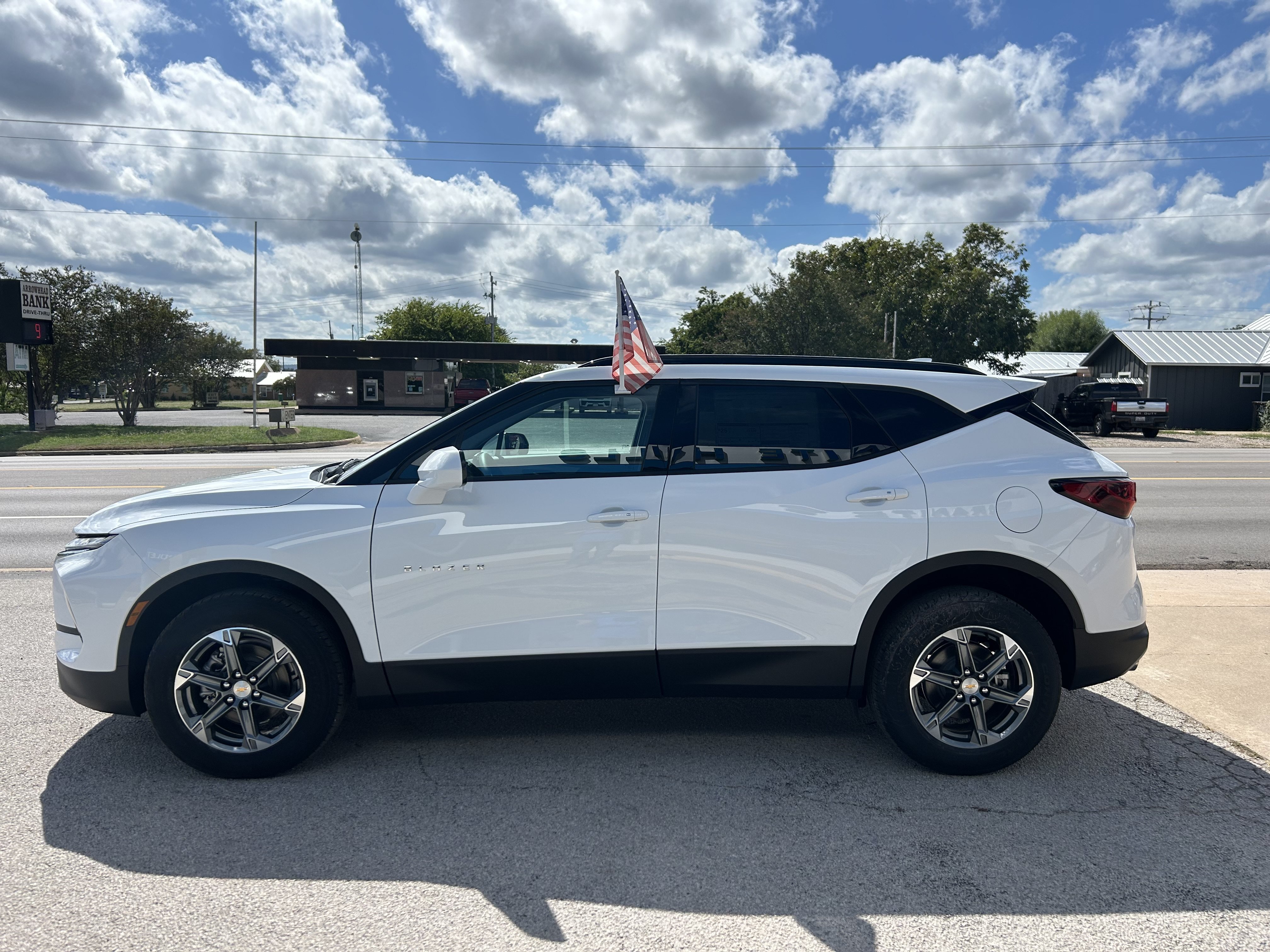 New 2026 Chevrolet Blazer LT w/ Convenience Package FWD image 4