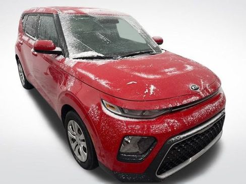 Used 2020 Kia Soul LX image 2