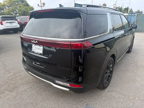 Used 2024 Kia Carnival SX FWD image 4