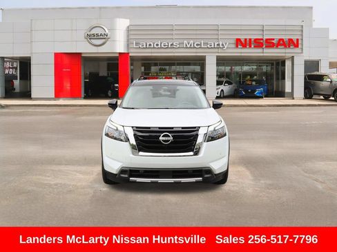 Used 2025 Nissan Pathfinder Platinum w/ Cargo Package FWD image 11