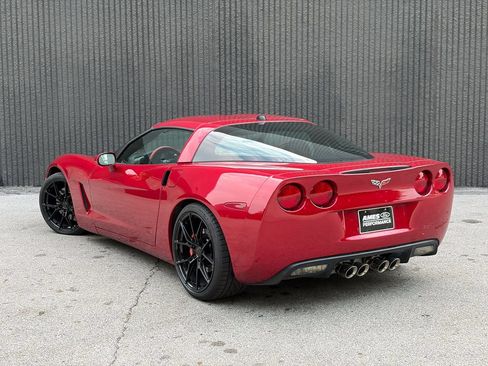 Used 2005 Chevrolet Corvette Coupe w/ Preferred Equipment Group RWD image 5