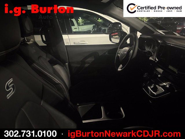 Used 2026 Chrysler Pacifica Select w/ S Appearance Package FWD image 5