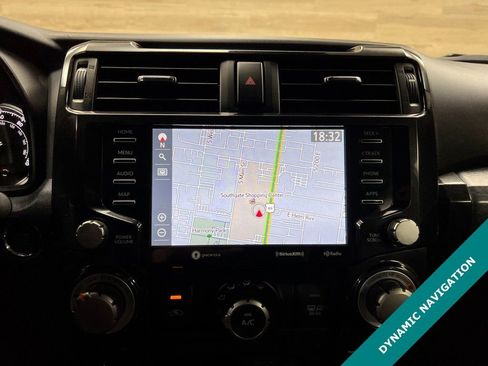 Used 2024 Toyota 4Runner TRD Off-Road Premium image 8