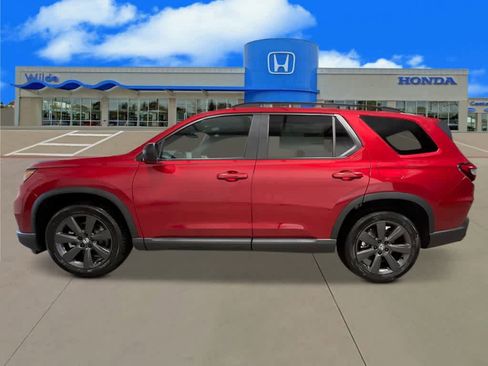 New 2025 Honda Pilot Sport image 2