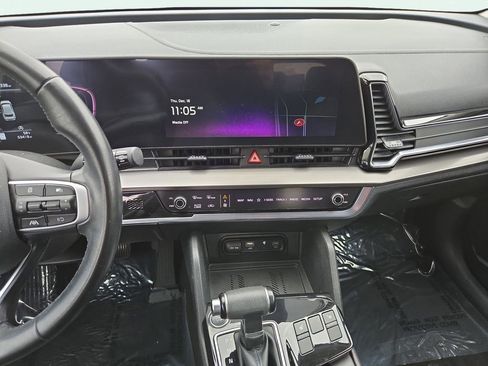 Used 2023 Kia Sportage EX image 15