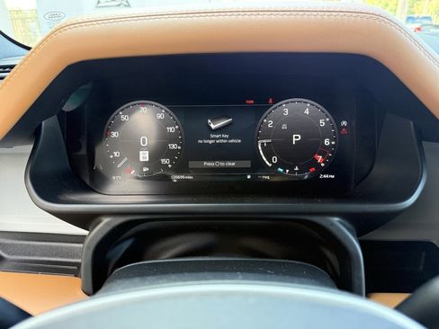 Used 2023 Land Rover Defender 130 SE image 20