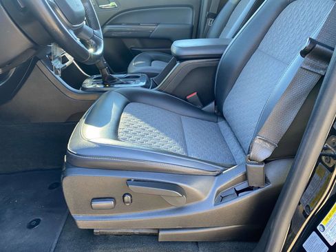 Used 2017 Chevrolet Colorado Z71 image 7