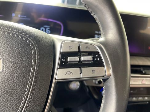 Used 2023 Kia Telluride EX w/ EX Captain's Chair Package image 30