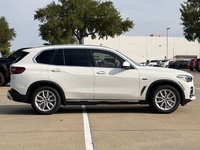 Used 2022 BMW X5 xDrive45e w/ Luxury Seating Package AWD/4WD image 3