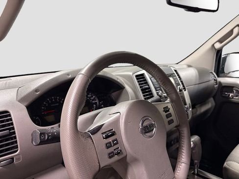 Used 2016 Nissan Frontier SV w/ SV Value Truck Package AWD/4WD image 11