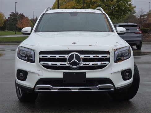 Used 2023 Mercedes-Benz GLB 250 4MATIC w/ Premium Package image 14