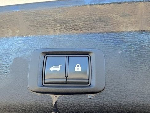 Used 2022 Mitsubishi Outlander SE AWD/4WD image 15