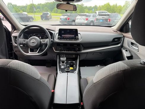 Used 2023 Nissan Rogue SV AWD/4WD image 26