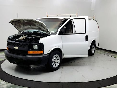 Used 2013 Chevrolet Express 1500 RWD image 8